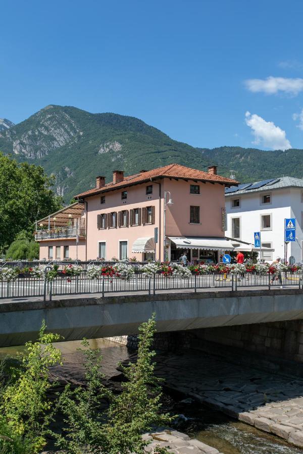 Appartamento Al Ponte Adiacente Al Parco, Vicino All'Ospedale E Centro ترينتو المظهر الخارجي الصورة